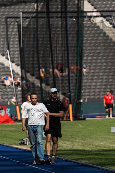 Flitzer Nordseeoel noe! - waehrend der deutschen Leichtathletik-Meisterschaften im Olympiastadion am 26.06.2022 in Berlin